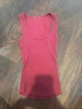 Garage Ribbed Scoop Neck Tank (Burgundy)(Tag cut out)